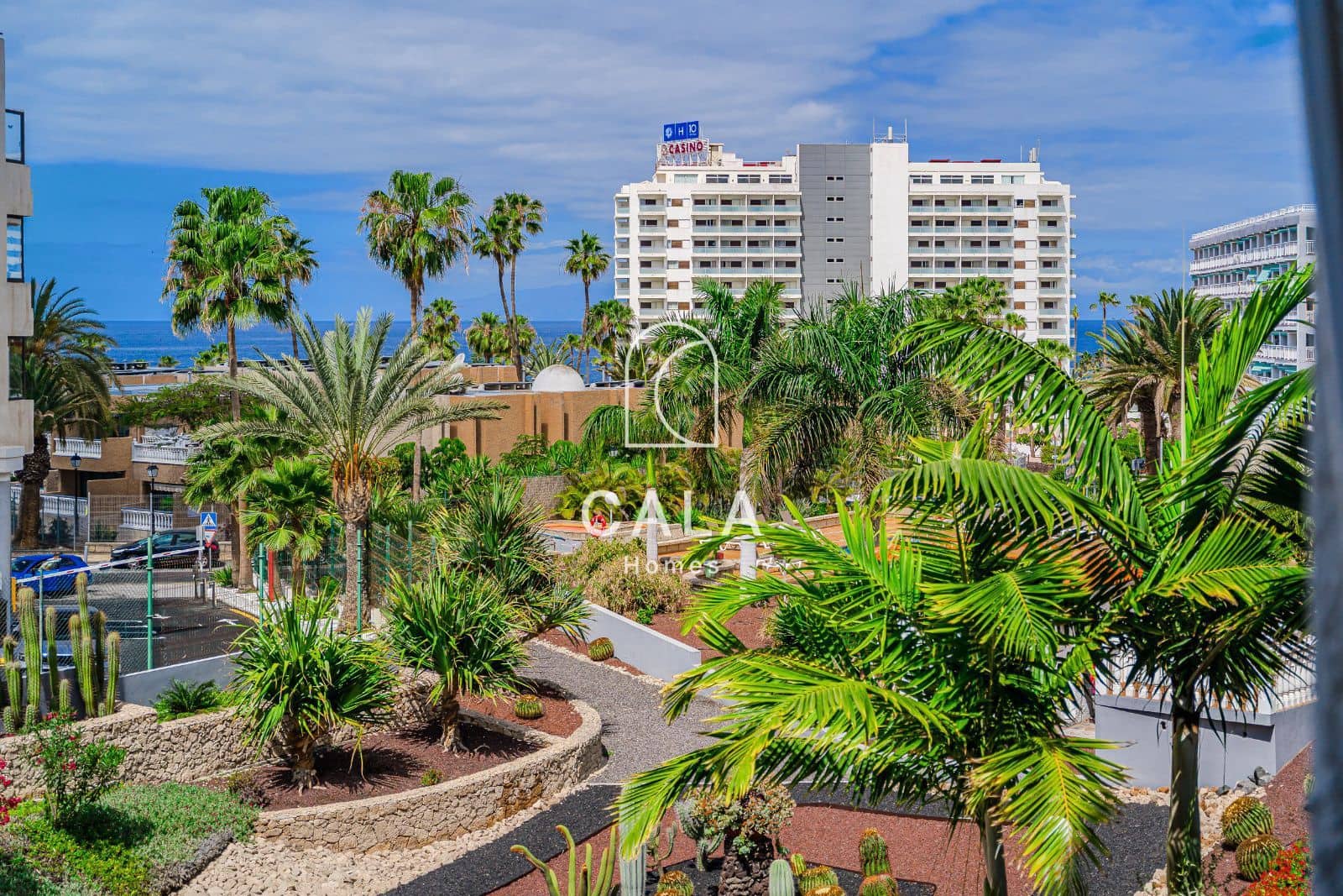 Piso en Costa Adeje en venta con piscina - 220.000 € (Ref: 9815045)