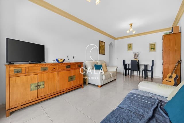 2 bedroom Flat for sale in Callao Salvaje, Adeje with pool garage - € 345,000 (Ref: 9815046)