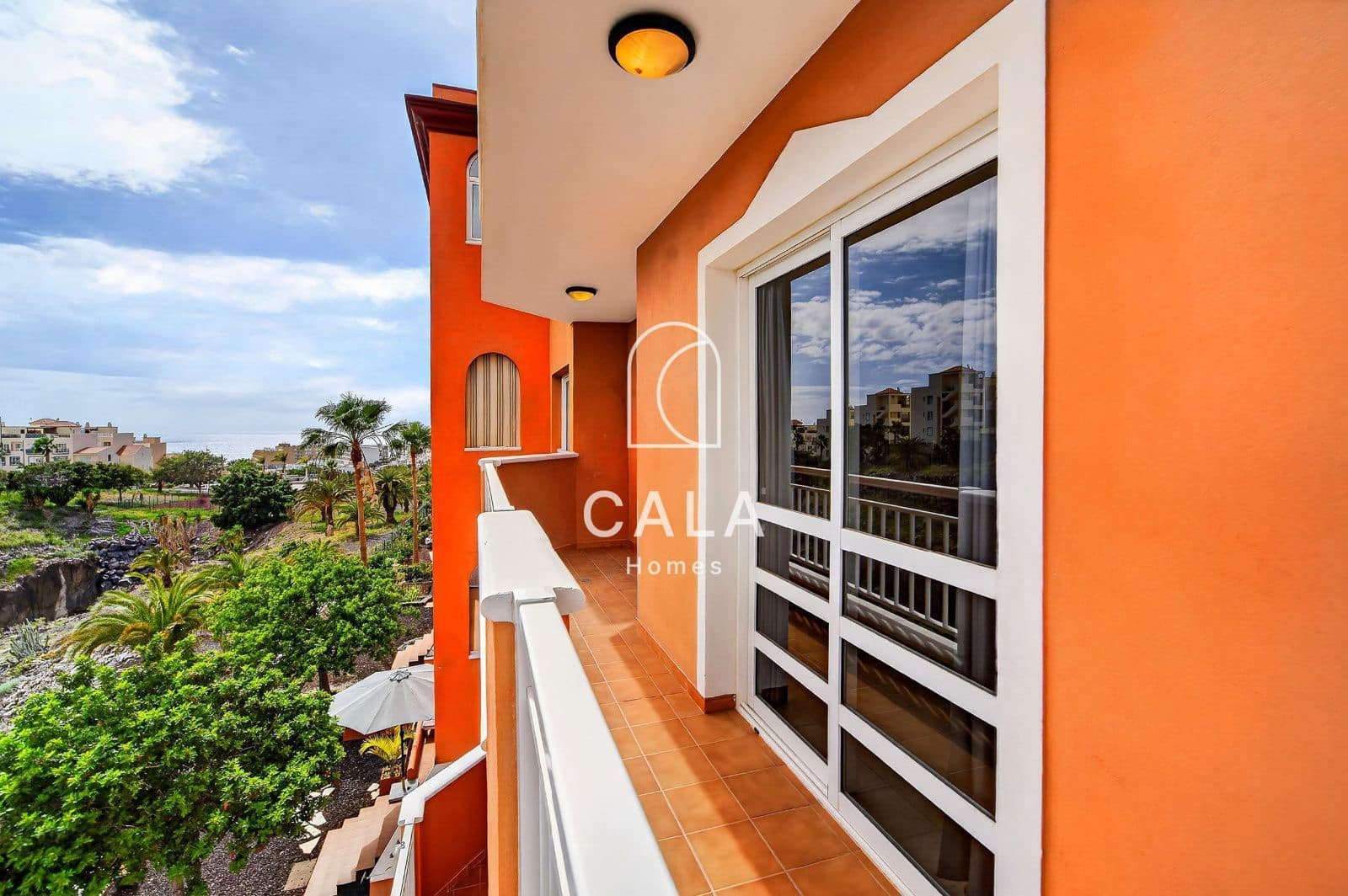 2 bedroom Flat for sale in Callao Salvaje with pool garage - € 345,000 (Ref: 9815046)