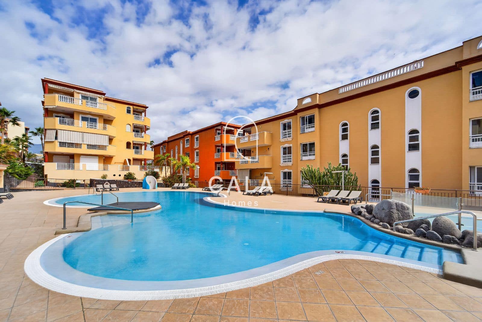 2 bedroom Flat for sale in Callao Salvaje with pool garage - € 345,000 (Ref: 9815046)