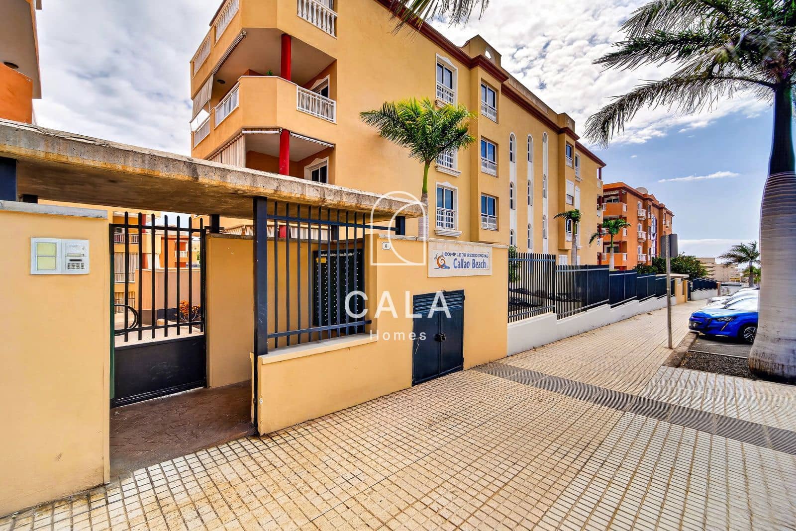 2 bedroom Flat for sale in Callao Salvaje with pool garage - € 345,000 (Ref: 9815046)