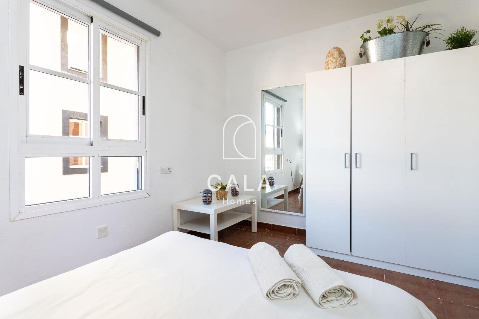 2 bedroom Flat for sale in Callao Salvaje with pool garage - € 290,000 (Ref: 9821873)