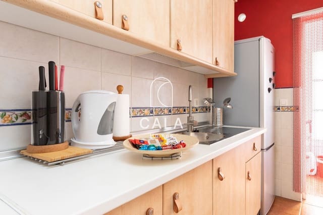 Piso de 2 habitaciones en Callao Salvaje, Adeje en venta con piscina garaje - 290.000 € (Ref: 9821873)