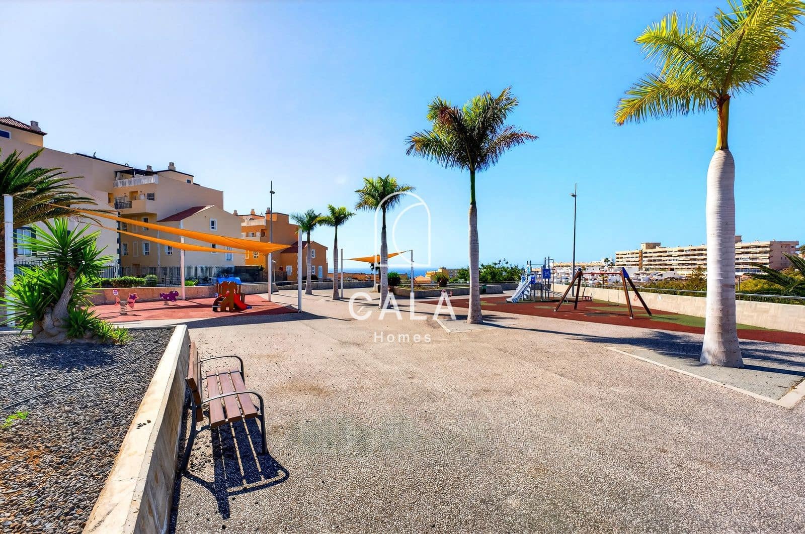 2 bedroom Flat for sale in Callao Salvaje with pool garage - € 290,000 (Ref: 9821873)