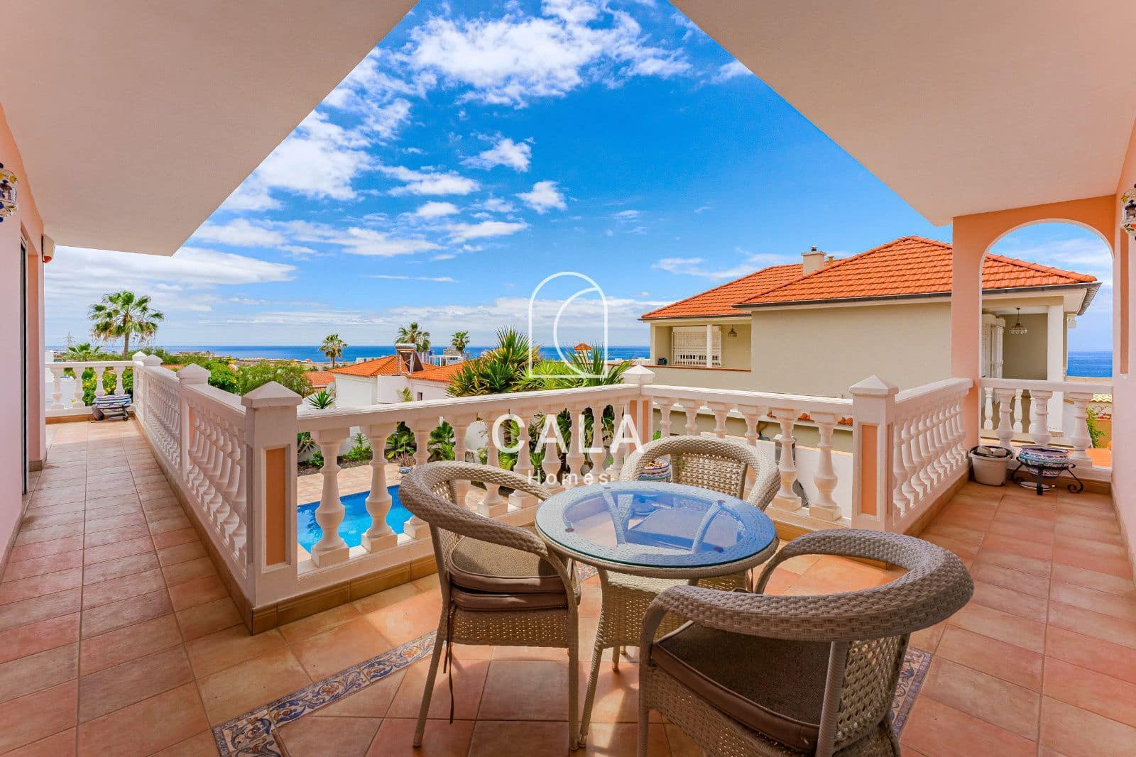 4 bedroom Villa for sale in Callao Salvaje with pool garage - € 1,175,000 (Ref: 9824223)