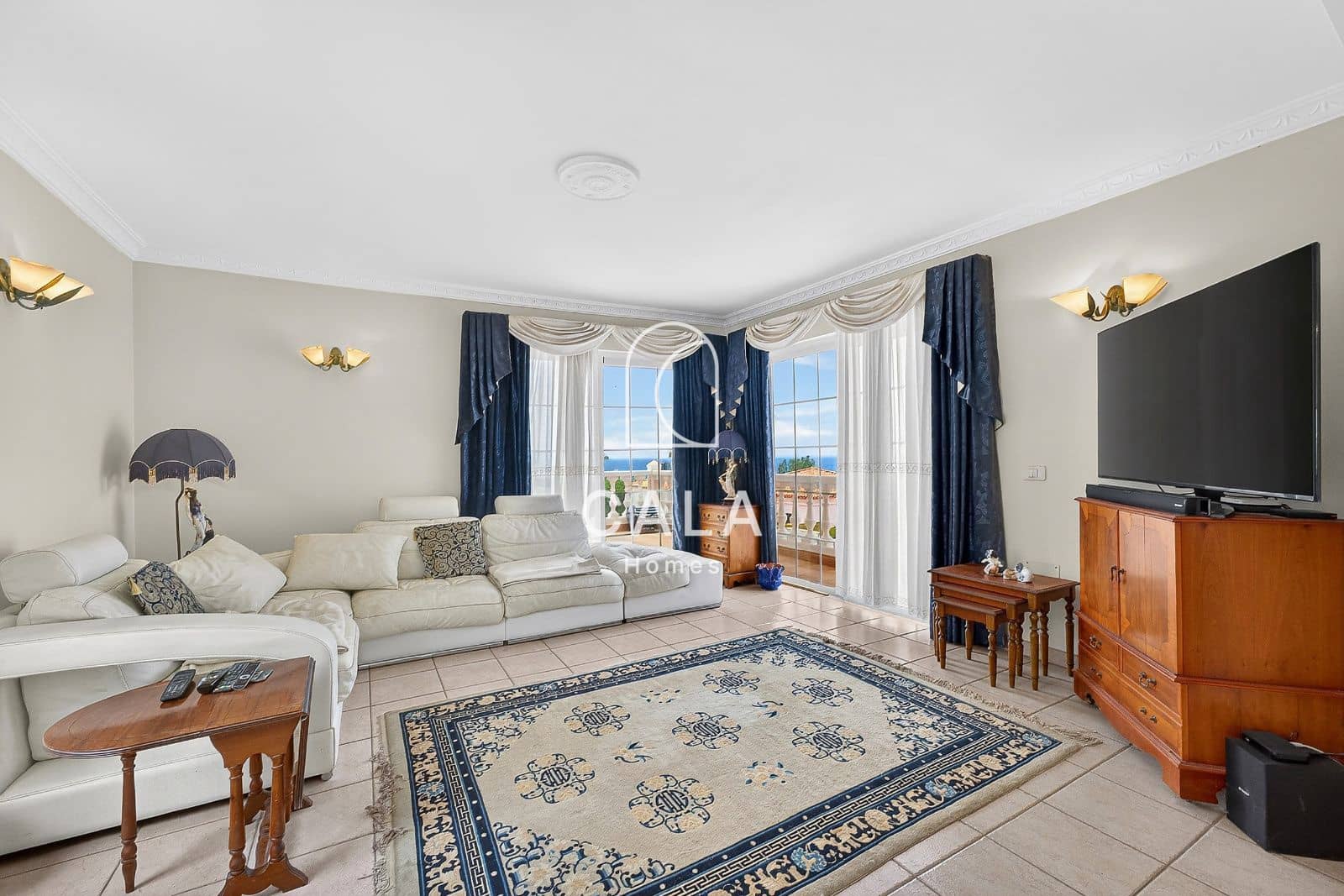 4 bedroom Villa for sale in Callao Salvaje with pool garage - € 1,175,000 (Ref: 9824223)
