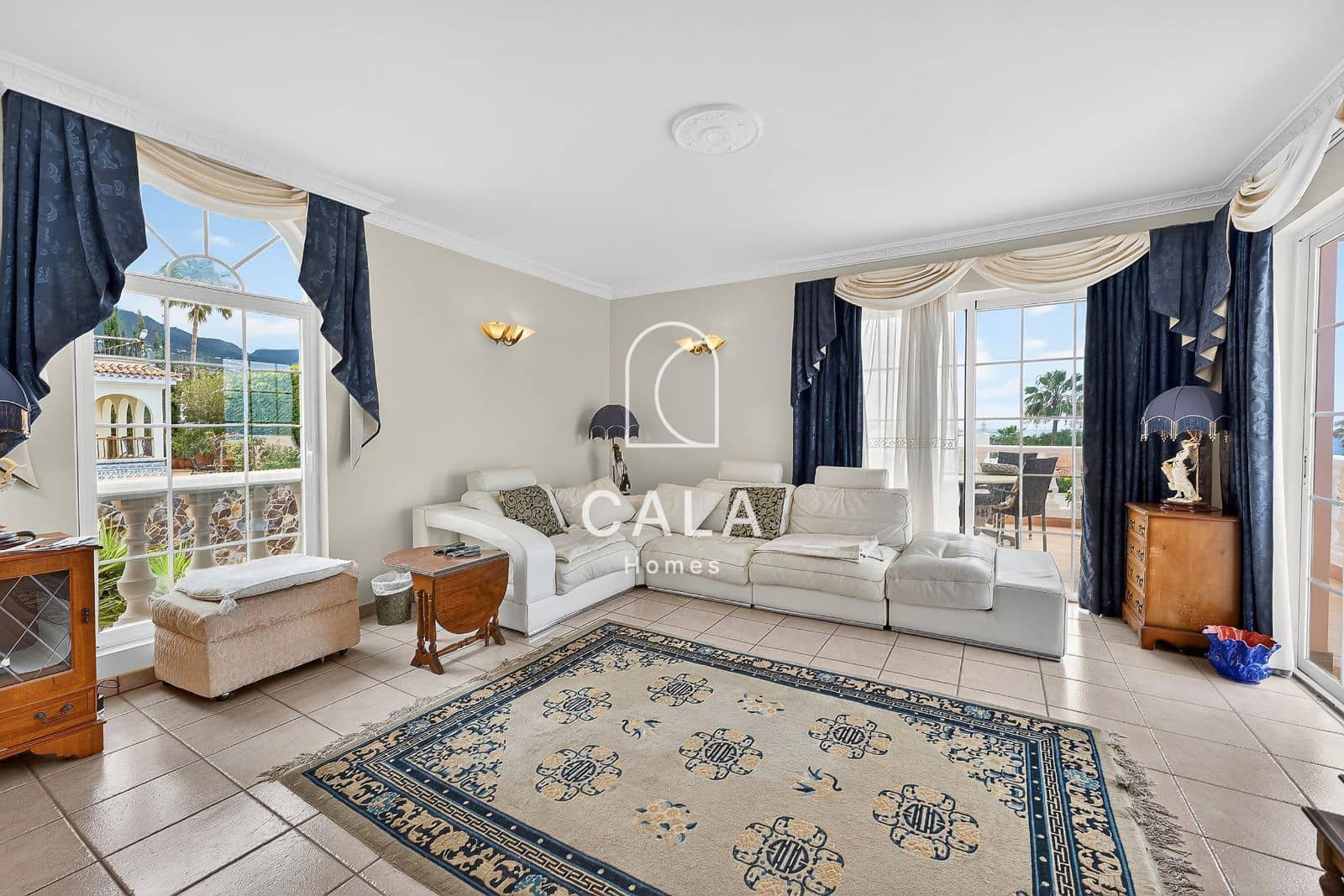 4 bedroom Villa for sale in Callao Salvaje with pool garage - € 1,175,000 (Ref: 9824223)