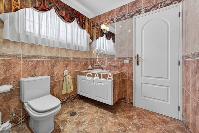 4 soveværelse Villa til salg i Callao Salvaje, Adeje med swimmingpool garage - € 1.175.000 (Ref: 9824223)