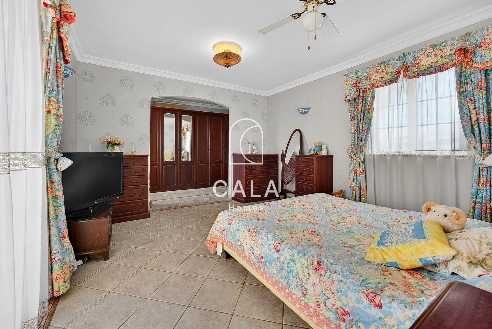 4 bedroom Villa for sale in Callao Salvaje with pool garage - € 1,175,000 (Ref: 9824223)