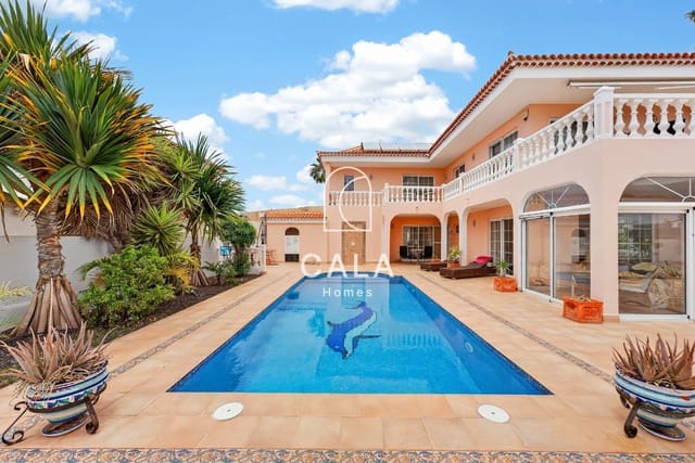 4 soveværelse Villa til salg i Callao Salvaje, Adeje med swimmingpool garage - € 1.175.000 (Ref: 9824223)