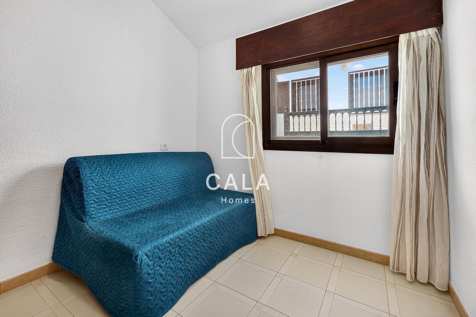 4 quarto Casa em Banda para venda em Playa San Juan com piscina garagem - 400 000 € (Ref: 9830310)