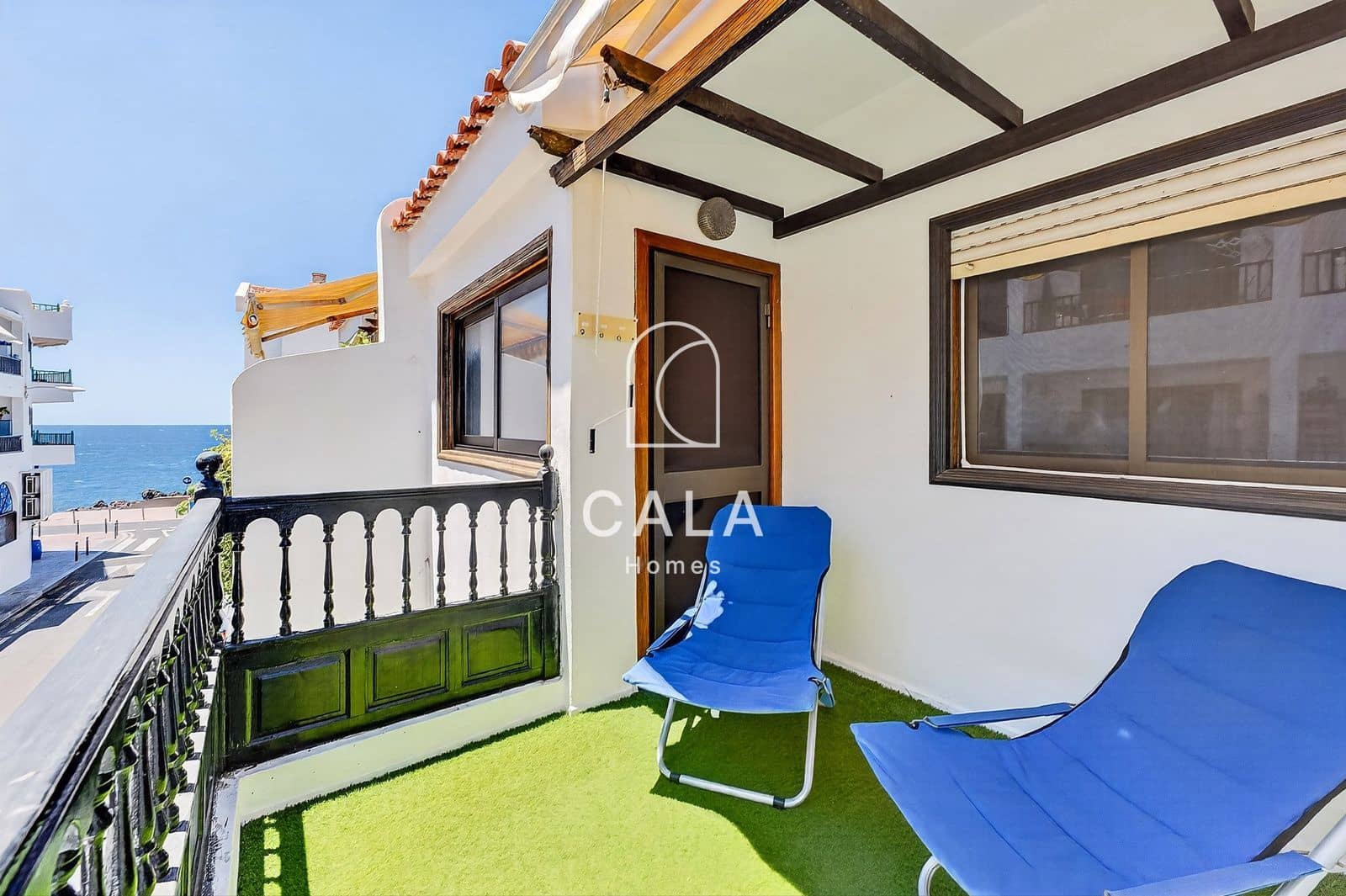 4 quarto Casa em Banda para venda em Playa San Juan com piscina garagem - 400 000 € (Ref: 9830310)