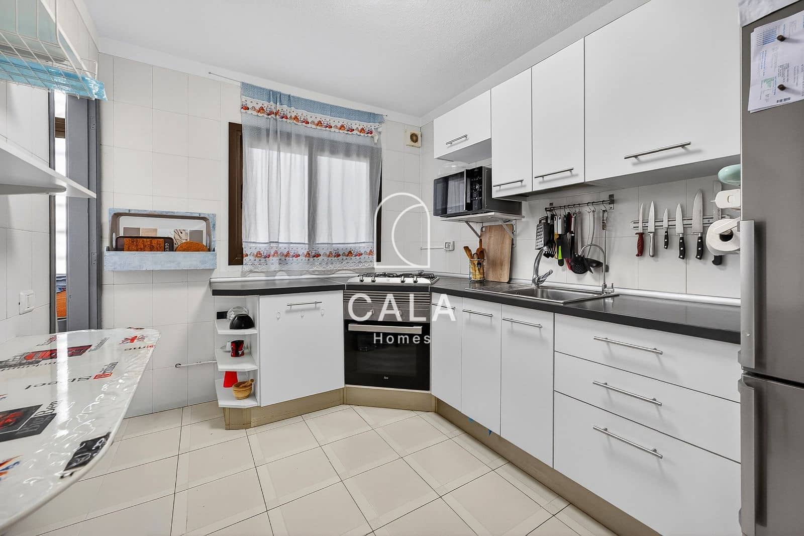 4 quarto Casa em Banda para venda em Playa San Juan com piscina garagem - 400 000 € (Ref: 9830310)