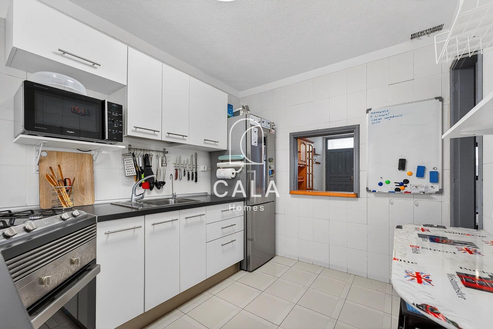 4 quarto Casa em Banda para venda em Playa San Juan com piscina garagem - 400 000 € (Ref: 9830310)