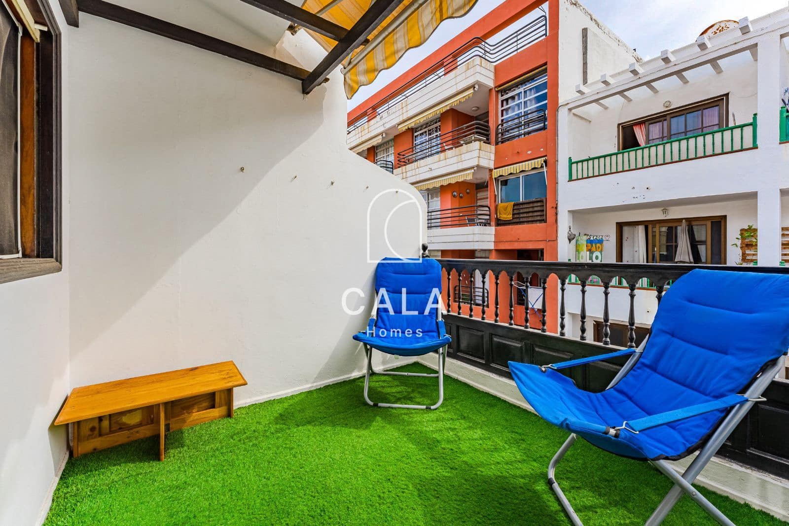 4 quarto Casa em Banda para venda em Playa San Juan com piscina garagem - 400 000 € (Ref: 9830310)