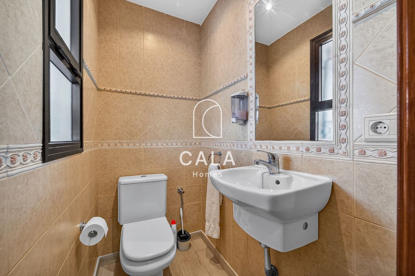 3 bedroom Flat for sale in Callao Salvaje with pool garage - € 499,000 (Ref: 9830392)