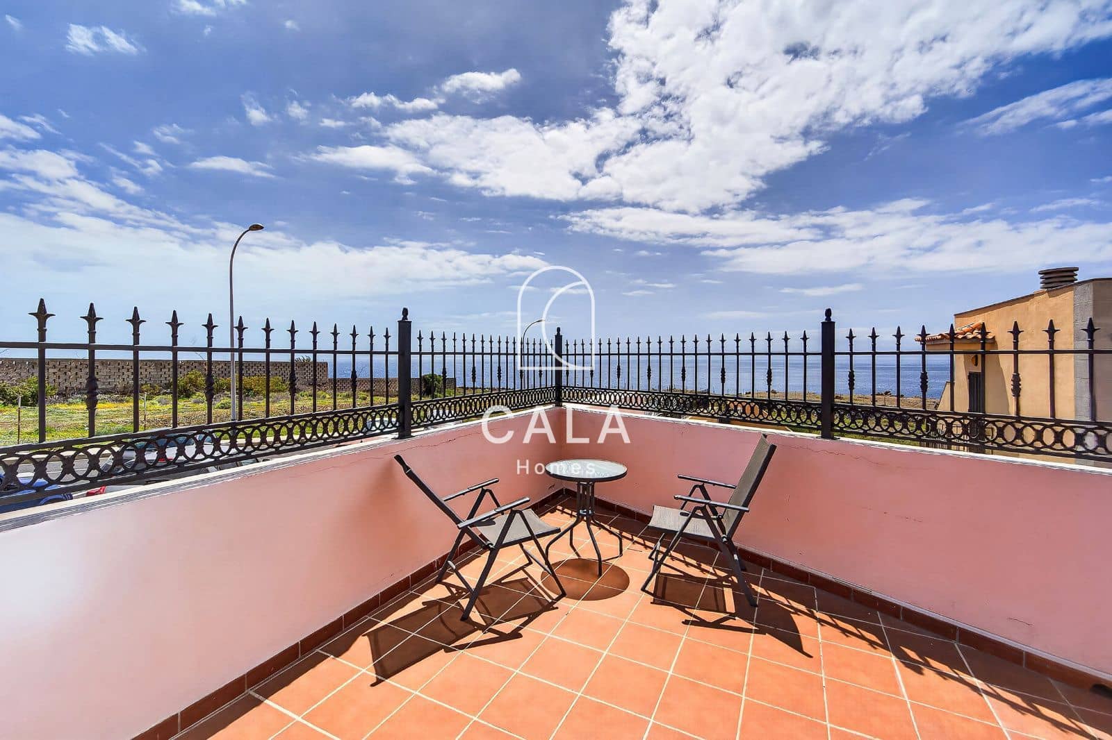 3 bedroom Flat for sale in Callao Salvaje with pool garage - € 499,000 (Ref: 9830392)