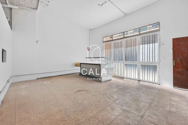 Kommersiell til salgs i Casco Urbano, Adeje med garasje - € 240 000 (Ref: 9834825)