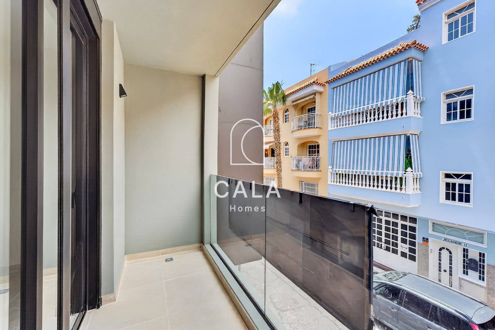 2 bedroom Flat for sale in Playa San Juan with garage - € 319,000 (Ref: 9834826)
