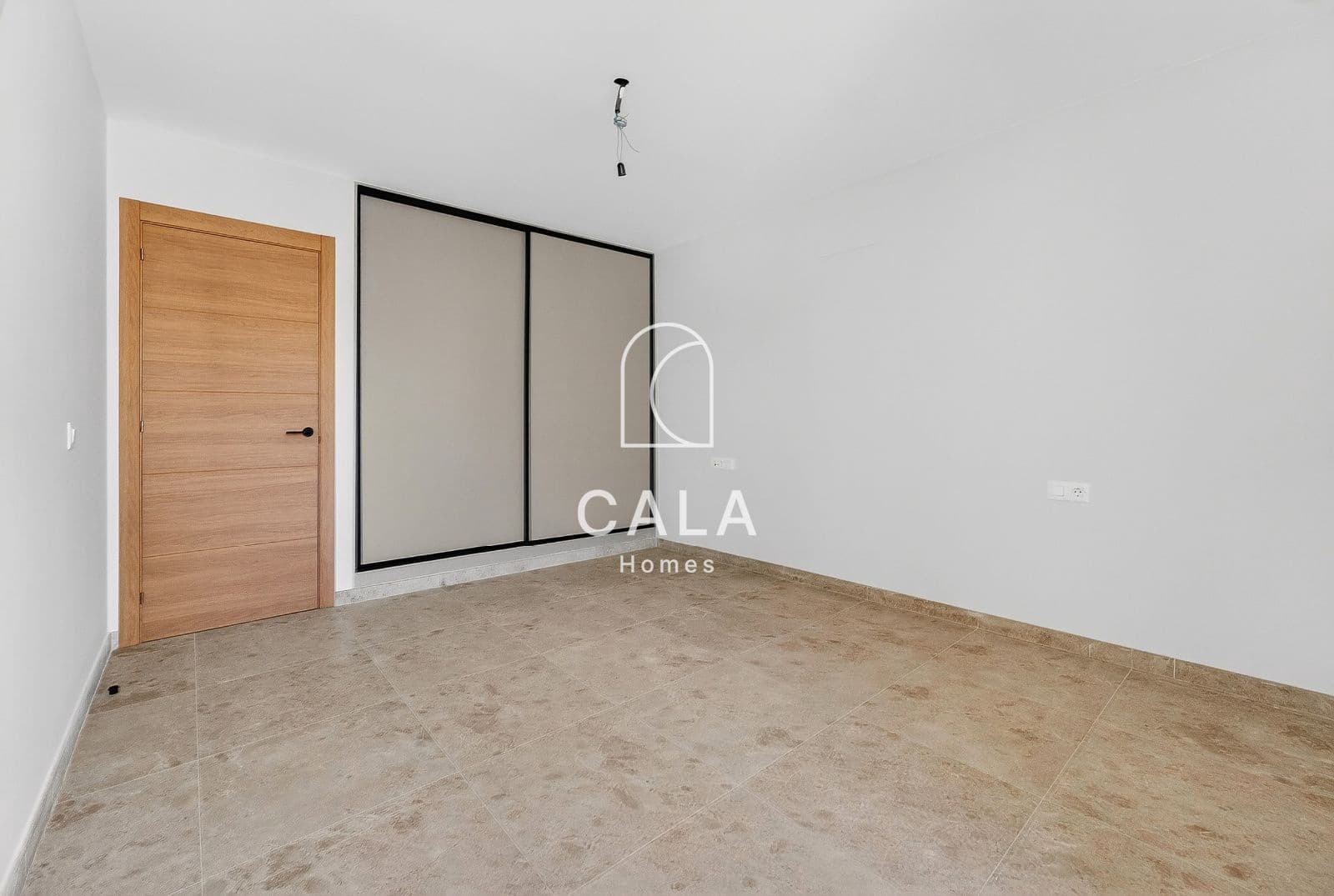 2 bedroom Flat for sale in Playa San Juan with garage - € 319,000 (Ref: 9834826)