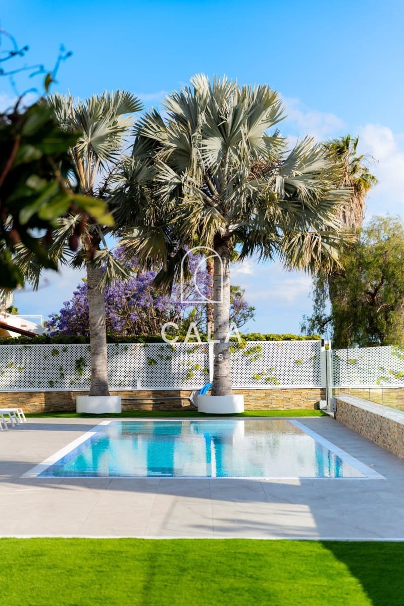 4 quarto Casa em Banda para venda em La Caleta Adeje com piscina garagem - 3 500 000 € (Ref: 9838698)