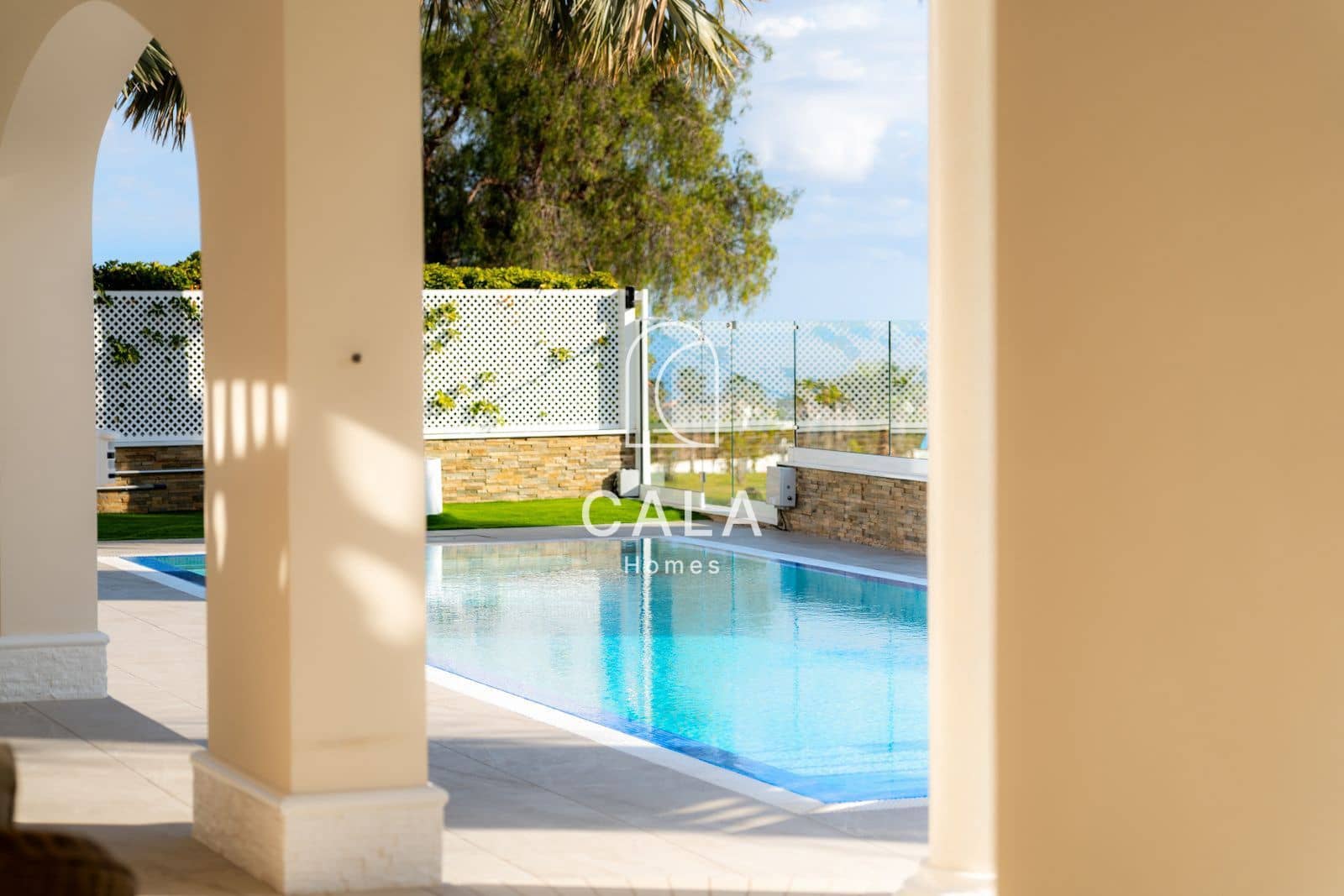 4 quarto Casa em Banda para venda em La Caleta Adeje com piscina garagem - 3 500 000 € (Ref: 9838698)