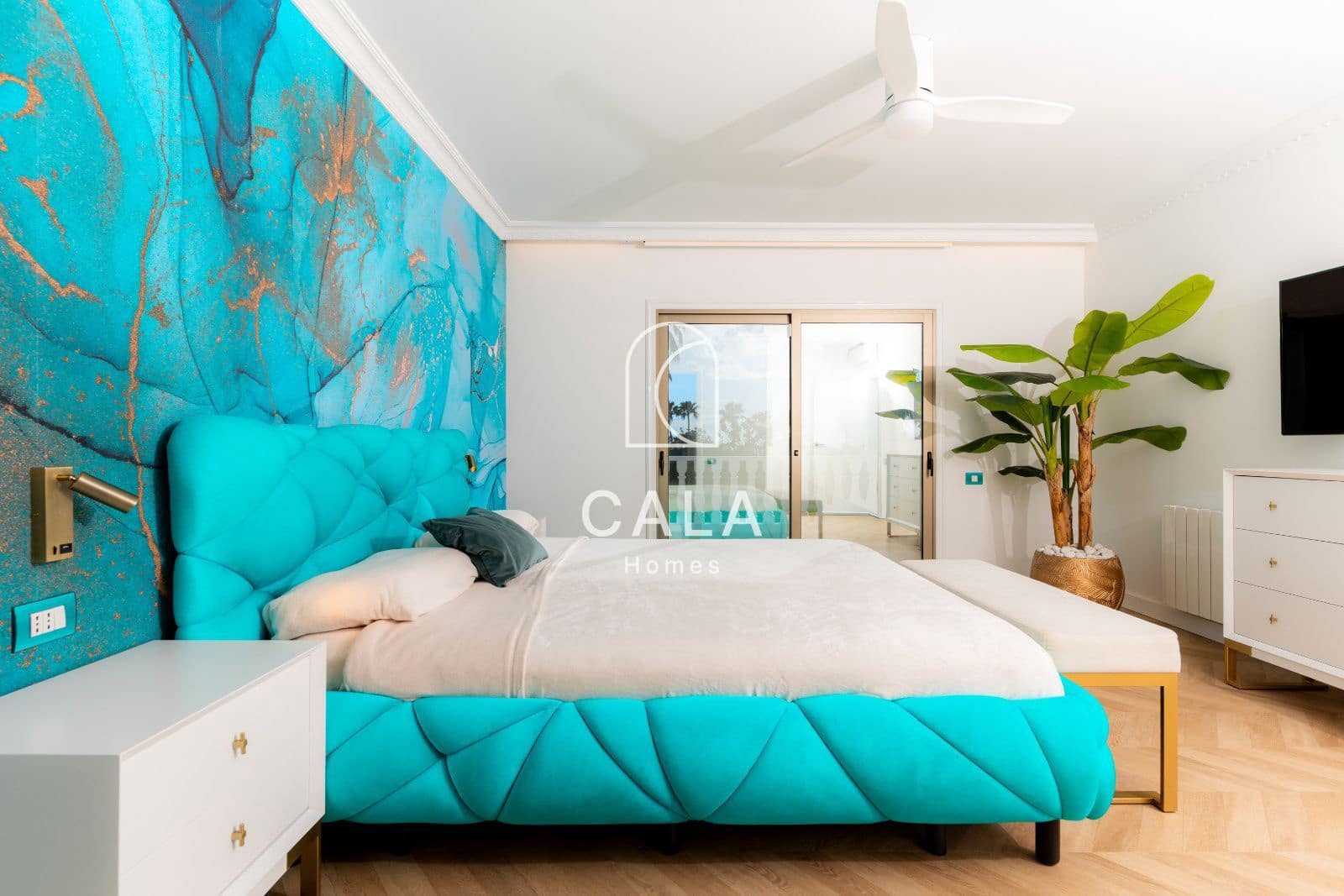4 quarto Casa em Banda para venda em La Caleta Adeje com piscina garagem - 3 500 000 € (Ref: 9838698)