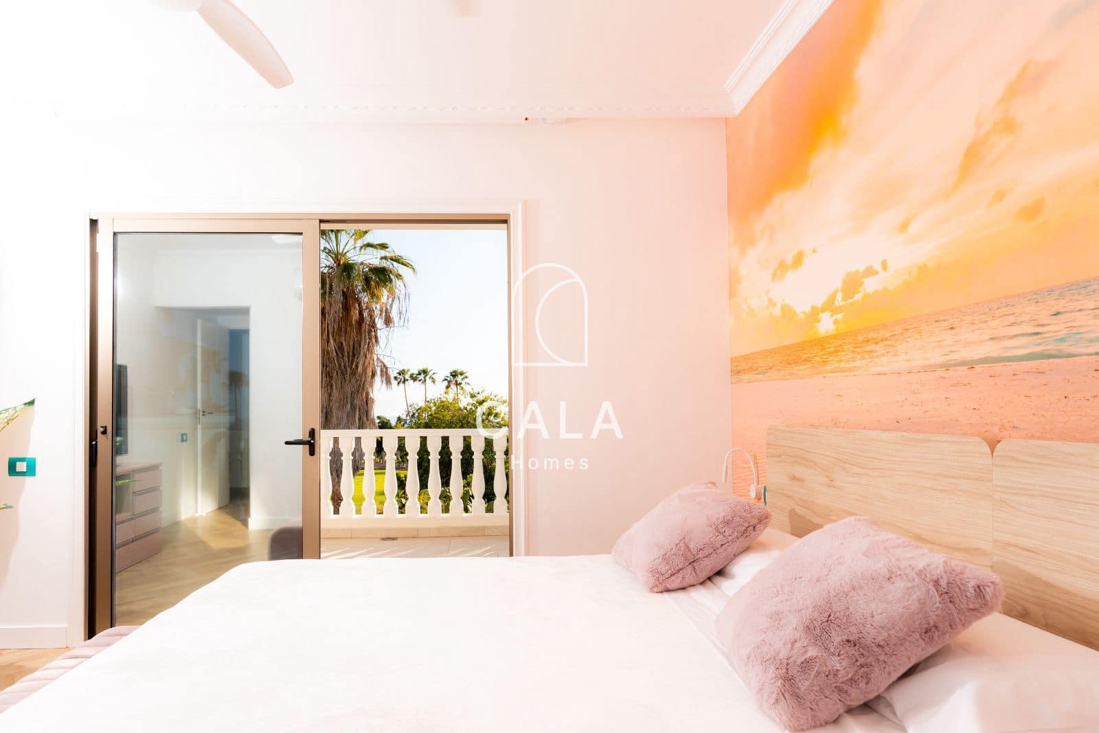 4 quarto Casa em Banda para venda em La Caleta Adeje com piscina garagem - 3 500 000 € (Ref: 9838698)