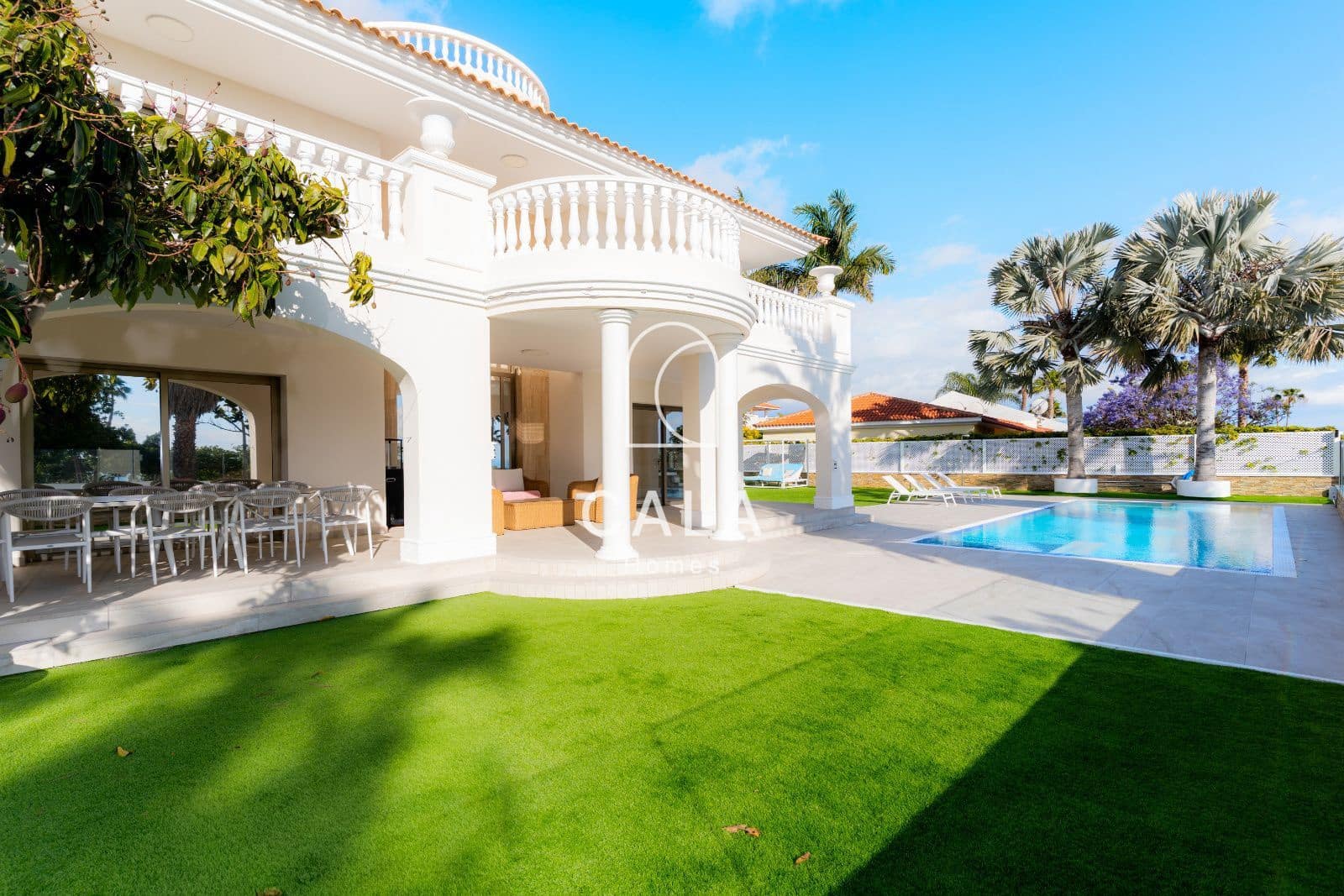 4 quarto Casa em Banda para venda em La Caleta Adeje com piscina garagem - 3 500 000 € (Ref: 9838698)