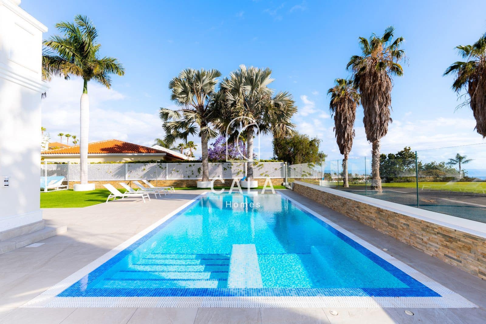 4 quarto Casa em Banda para venda em La Caleta Adeje com piscina garagem - 3 500 000 € (Ref: 9838698)