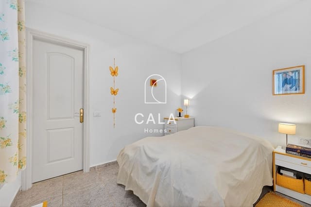 2 sovrum Lägenhet till salu i El Medano, Granadilla de Abona med pool - 600 000 € (Ref: 9841444)