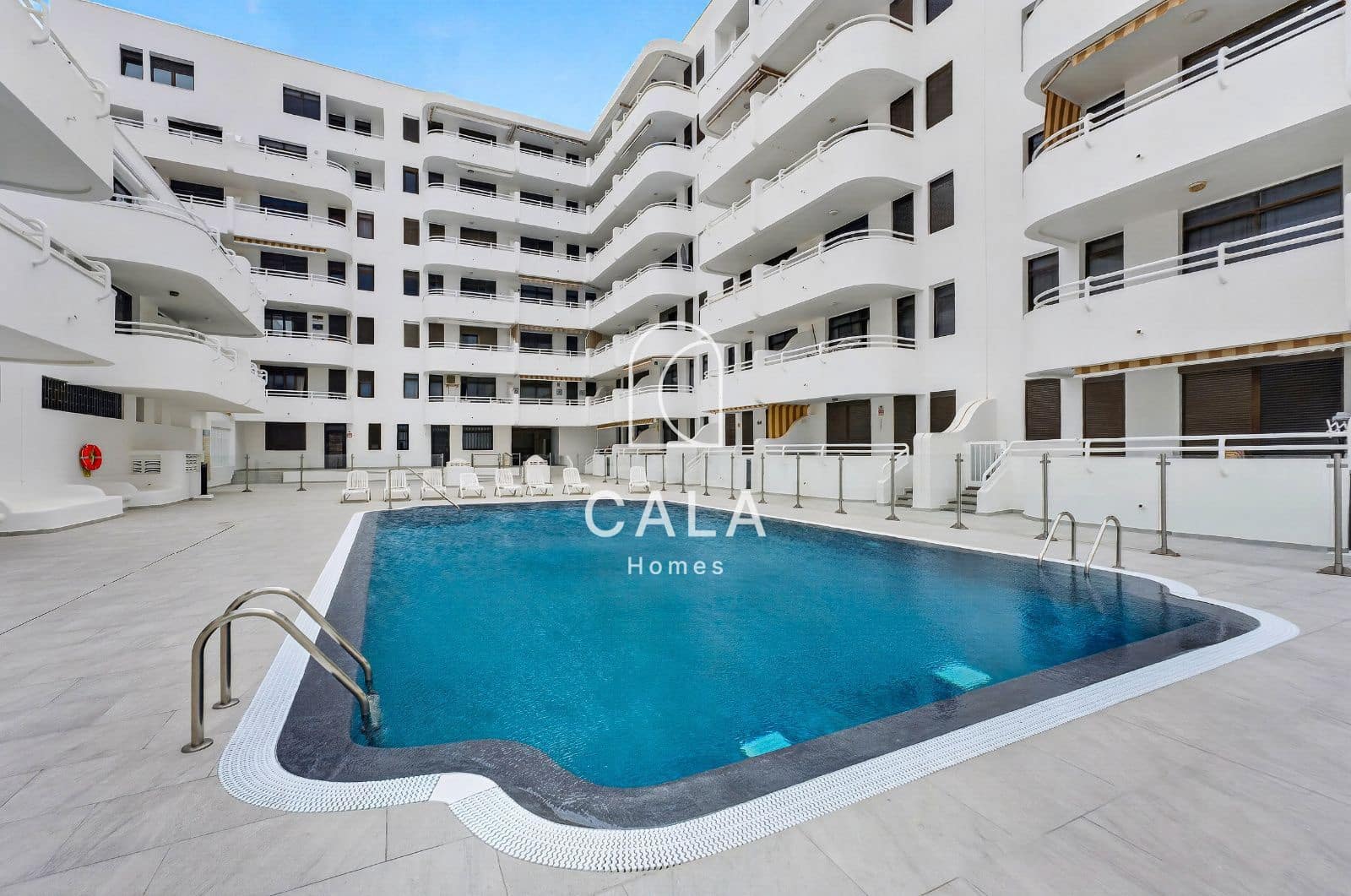 2 soveværelse Lejlighed til salg i El Medano med swimmingpool - € 600.000 (Ref: 9841444)