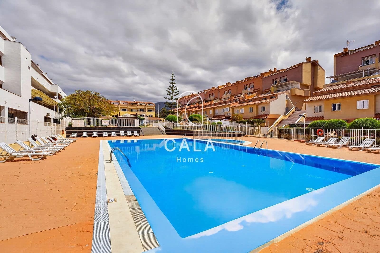 4 chambre Maison de Ville à vendre à Playa Fanabe avec piscine - 555 000 € (Ref: 9844415)