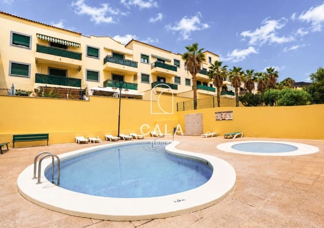 3 soveværelse Byhus til salg i Las Chafiras (San Miguel), San Miguel de Abona med swimmingpool garage - € 390.000 (Ref: 9844416)