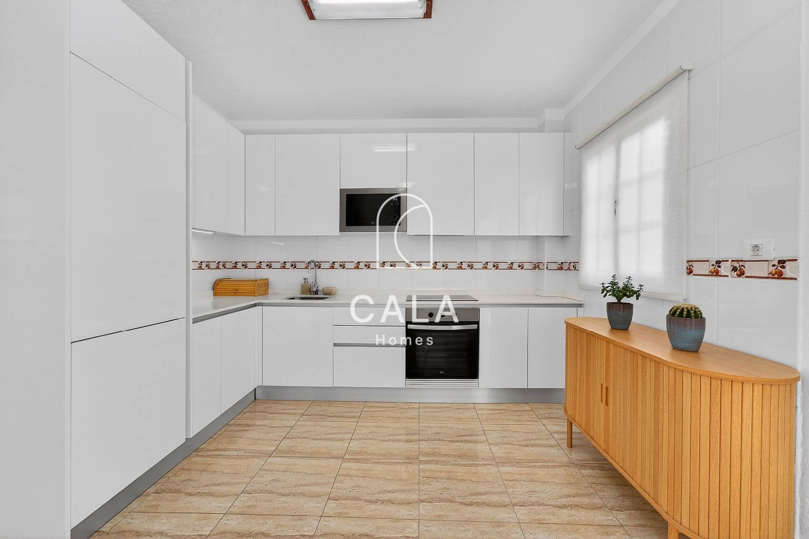 2 bedroom Flat for sale in Palm-Mar with pool garage - € 320,000 (Ref: 9861125)