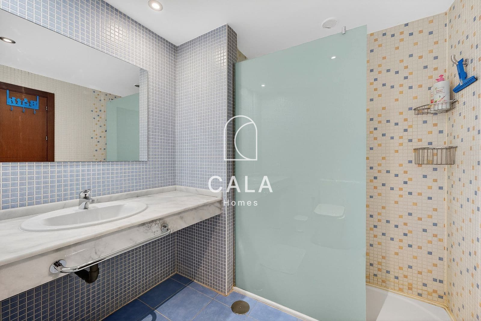 2 slaapkamer Flat te koop in Palm-Mar met zwembad garage - € 390.000 (Ref: 9861126)