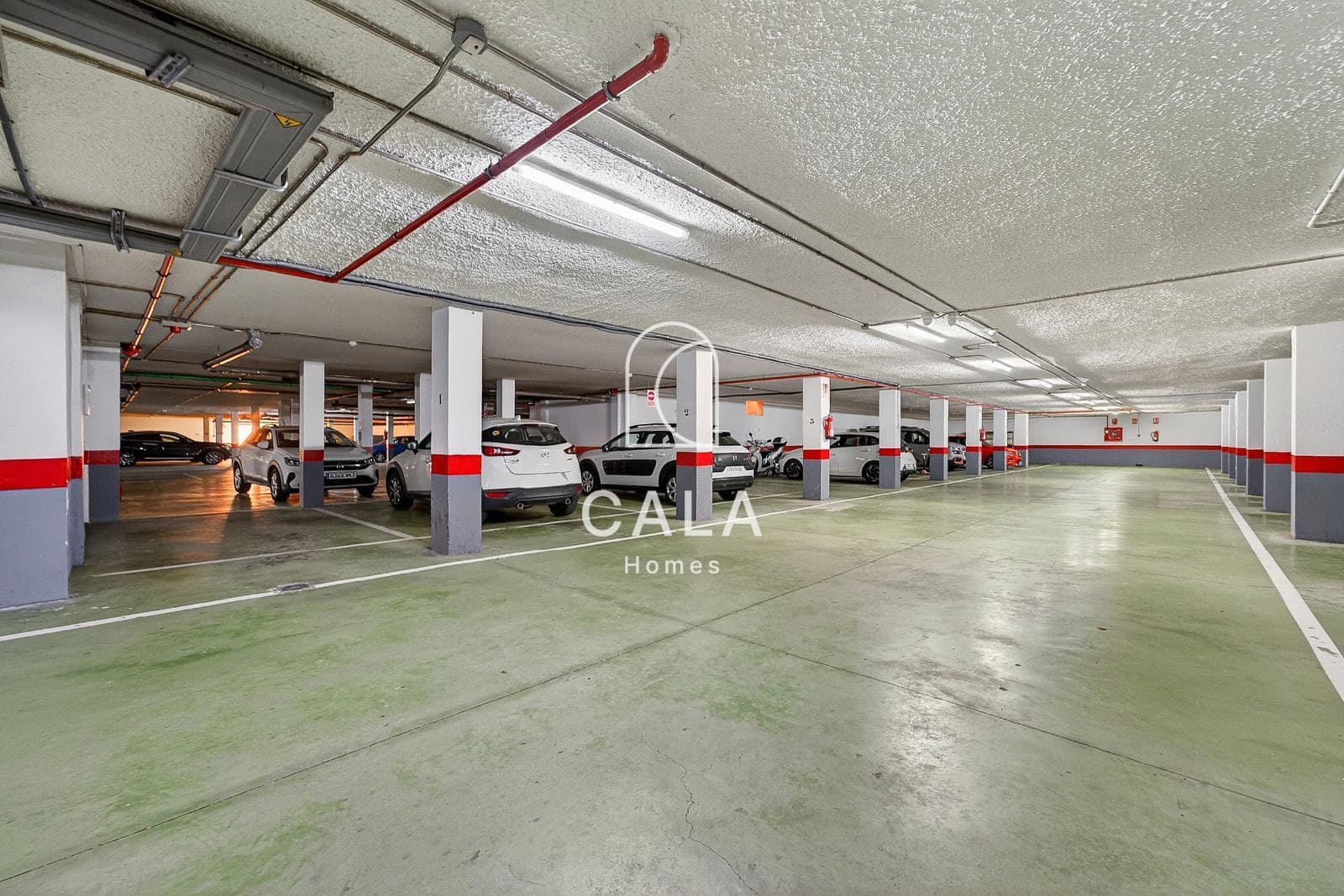 2 slaapkamer Flat te koop in Palm-Mar met zwembad garage - € 390.000 (Ref: 9861126)