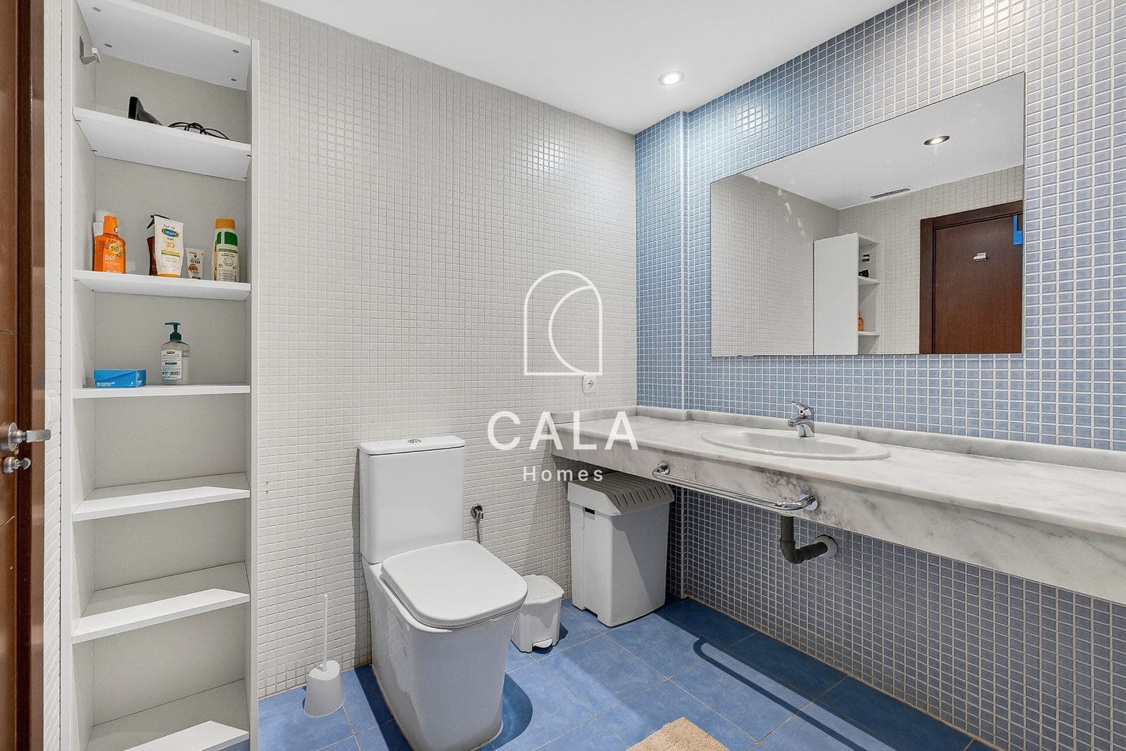 2 slaapkamer Flat te koop in Palm-Mar met zwembad garage - € 390.000 (Ref: 9861126)