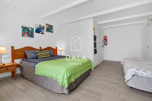 7 slaapkamer Villa te koop in Garachico met garage - € 650.000 (Ref: 9866165)