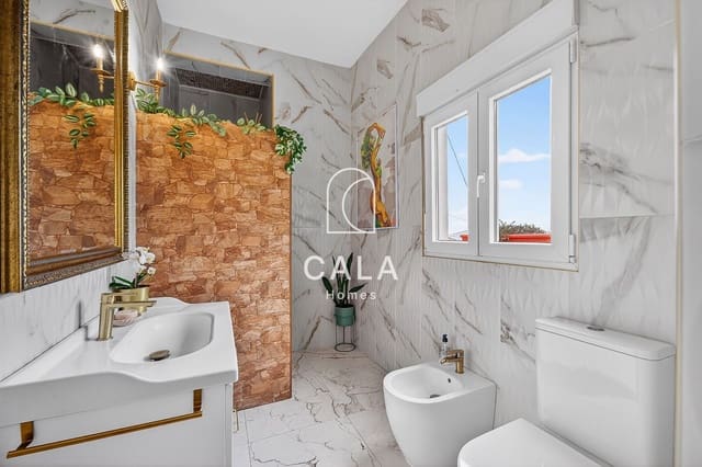 7 slaapkamer Villa te koop in Garachico met garage - € 650.000 (Ref: 9866165)