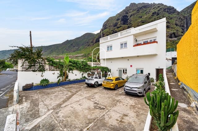 7 slaapkamer Villa te koop in Garachico met garage - € 650.000 (Ref: 9866165)