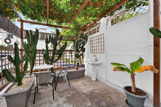 7 slaapkamer Villa te koop in Garachico met garage - € 650.000 (Ref: 9866165)