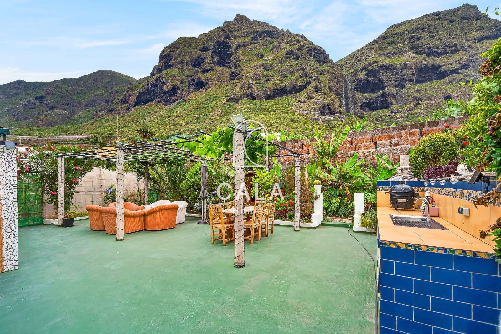 7 slaapkamer Villa te koop in Garachico met garage - € 650.000 (Ref: 9866165)