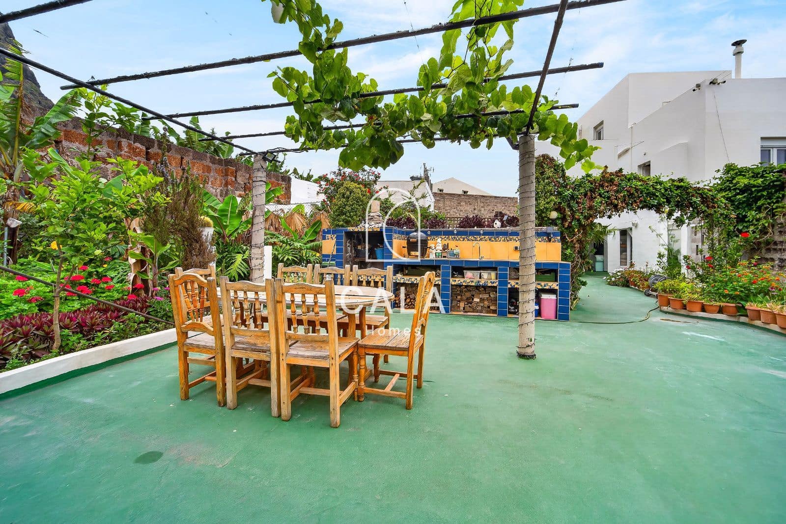 7 slaapkamer Villa te koop in Garachico met garage - € 650.000 (Ref: 9866165)