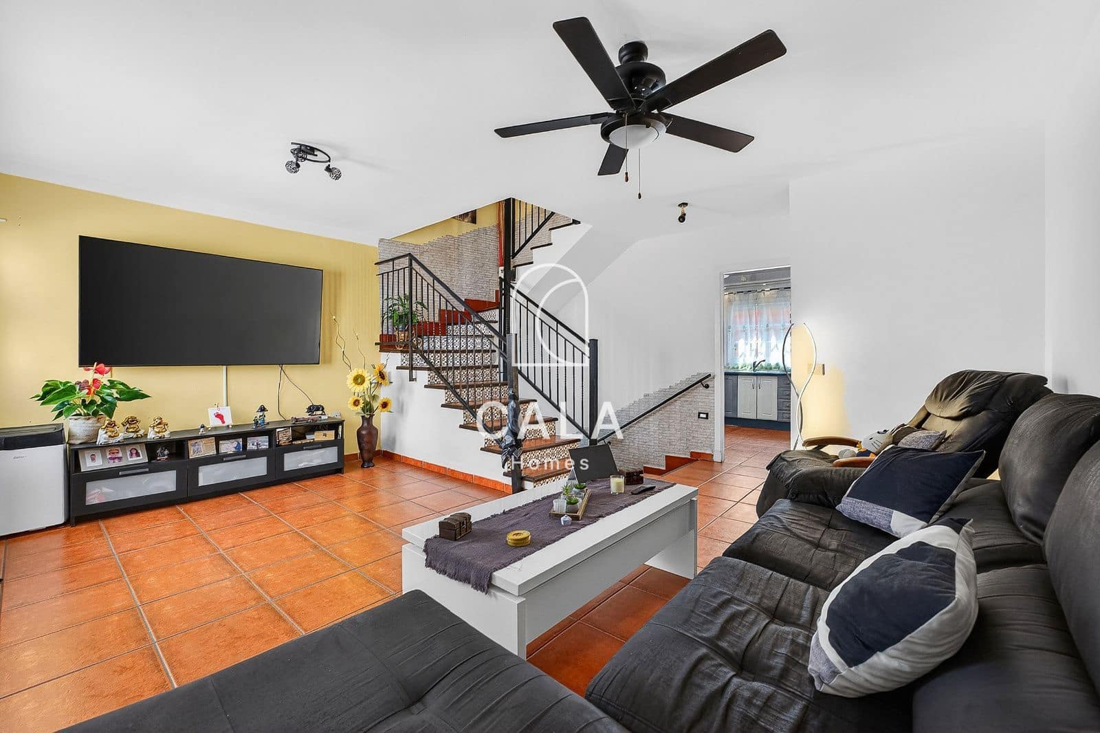 3 soveværelse Byhus til salg i Adeje med swimmingpool garage - € 398.000 (Ref: 9873877)