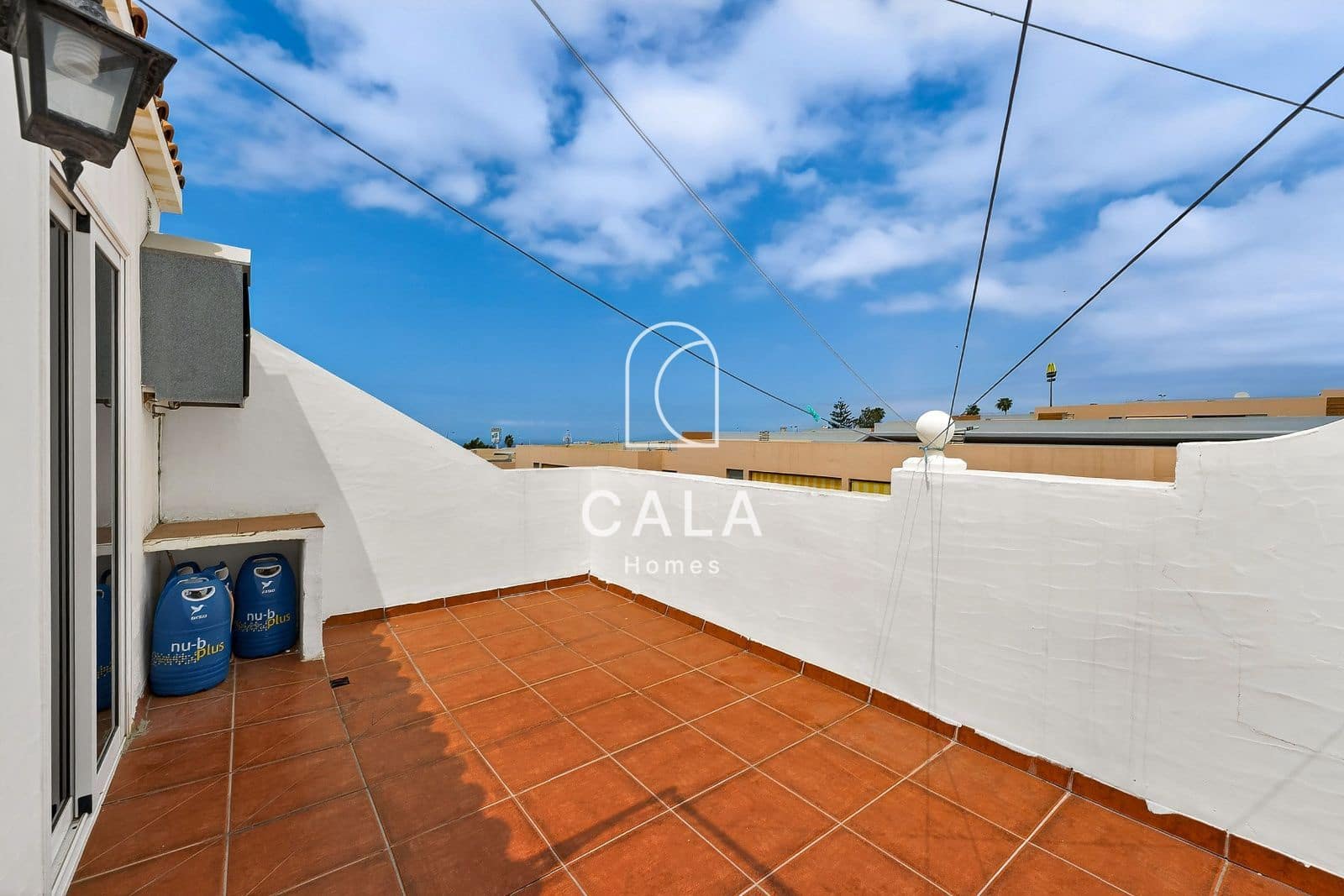 3 soveværelse Byhus til salg i Adeje med swimmingpool garage - € 398.000 (Ref: 9873877)
