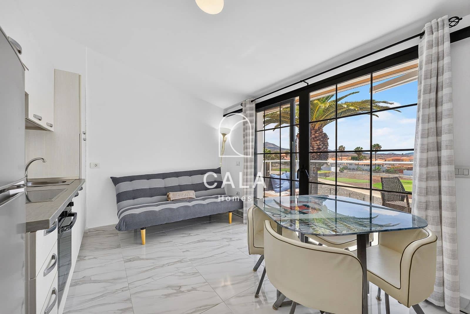 3 sypialnia Willa na sprzedaż w Golf del Sur z basenem garażem - 695 000 € (Ref: 9935301)