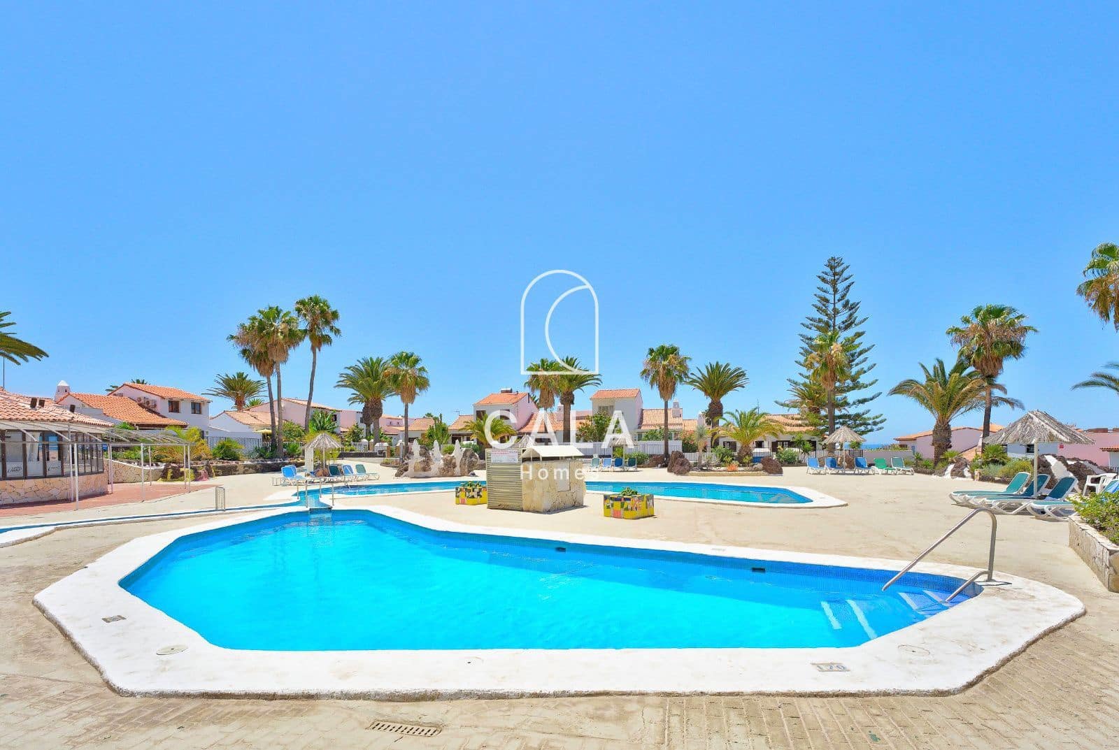 3 sypialnia Willa na sprzedaż w Golf del Sur z basenem garażem - 695 000 € (Ref: 9935301)