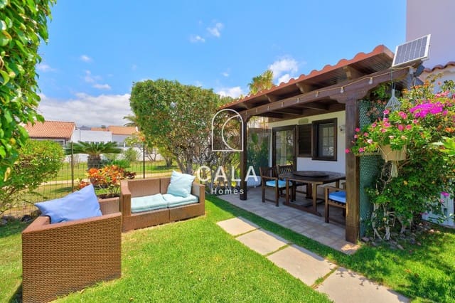 3 sypialnia Willa na sprzedaż w Golf del Sur, San Miguel de Abona z basenem garażem - 695 000 € (Ref: 9935301)