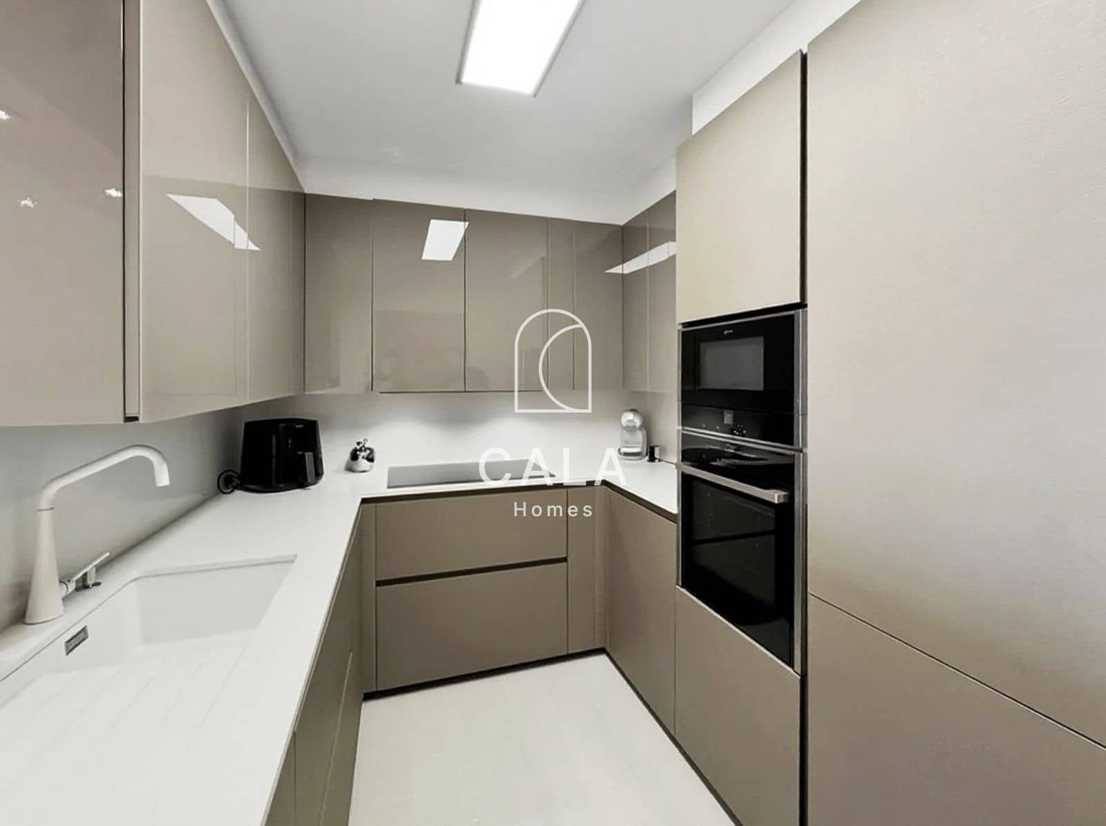 3 camera da letto Villa in vendita in Costa Adeje con piscina garage - 1.495.000 € (Rif: 9958843)